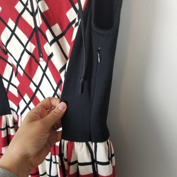 Isola Marras red check plaid sleeveless dress with hood, nwot, size L - Picture 7 of 13